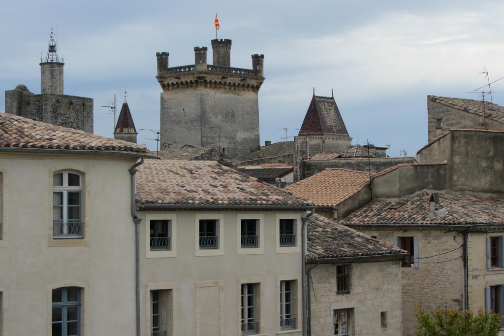 Apartamento Au Gré Du Voyage Uzès Exterior foto